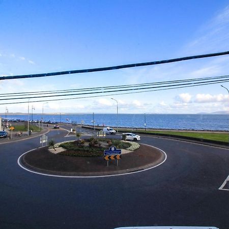 Seaside Views Apartment Голуей Екстериор снимка