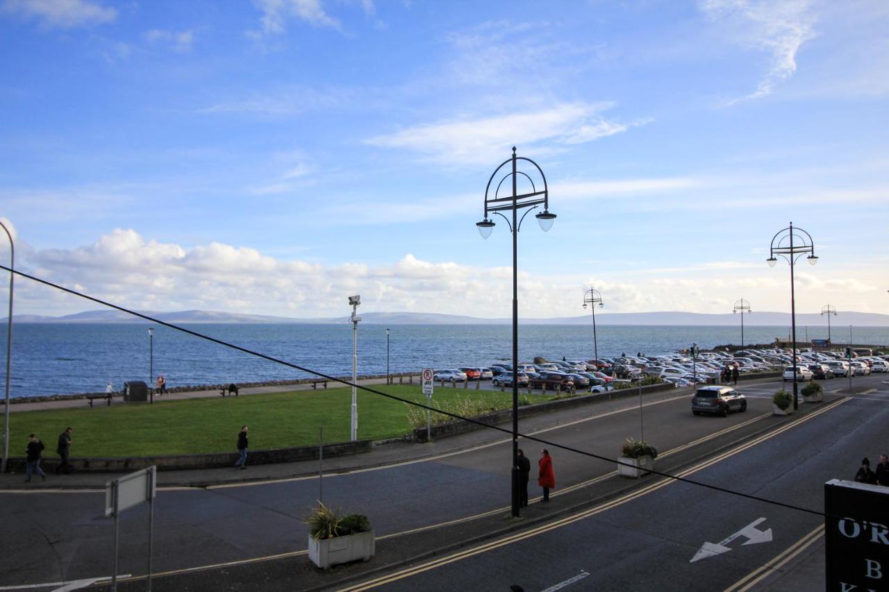 Seaside Views Apartment Голуей Екстериор снимка